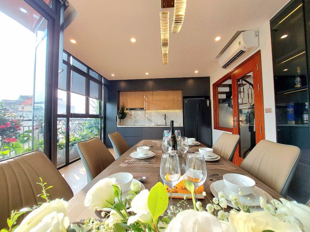 B.á.n Nh.à-DT 48m2x6T thang máy phố Bạch Mai - full nội thất- cách phố 20m ở luôn 