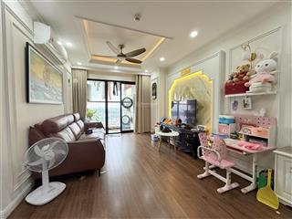 Chính chủ bán căn góc  toà b vinaconex, 3pn, phòng khách lớn, 2 ban công, full nội thất, view đẹp