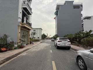 Bán lô đất đấu giá cự khối, long biên. vị trí rất đẹp, view hồ 30ha. giá đầu tư.  0905 568 ***