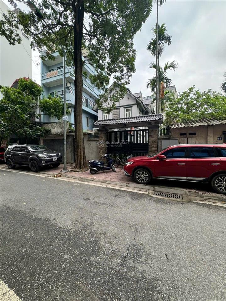 Bán biệt thự gần sân golf long biên. vị trí vip. giá đầu tư. hướng đn mát mẻ.  0905 568 ***