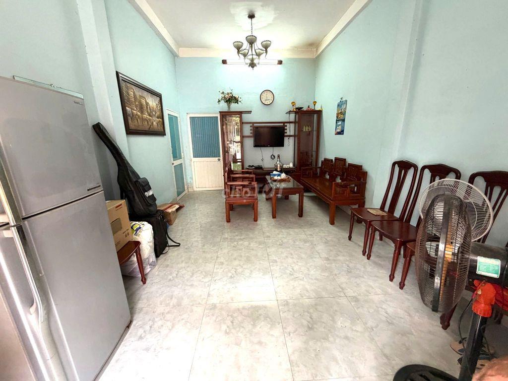 Cho thuê nhà ngay chợ Xóm Chiếu, 2 mặt tiền, hẻm xe tải, 1 trệt 2 lầu