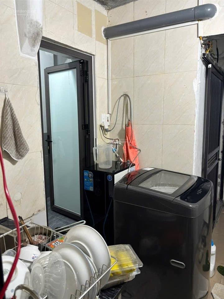 Bán căn nhà tập thể tầng 3 khu thành công, vị trí đẹp