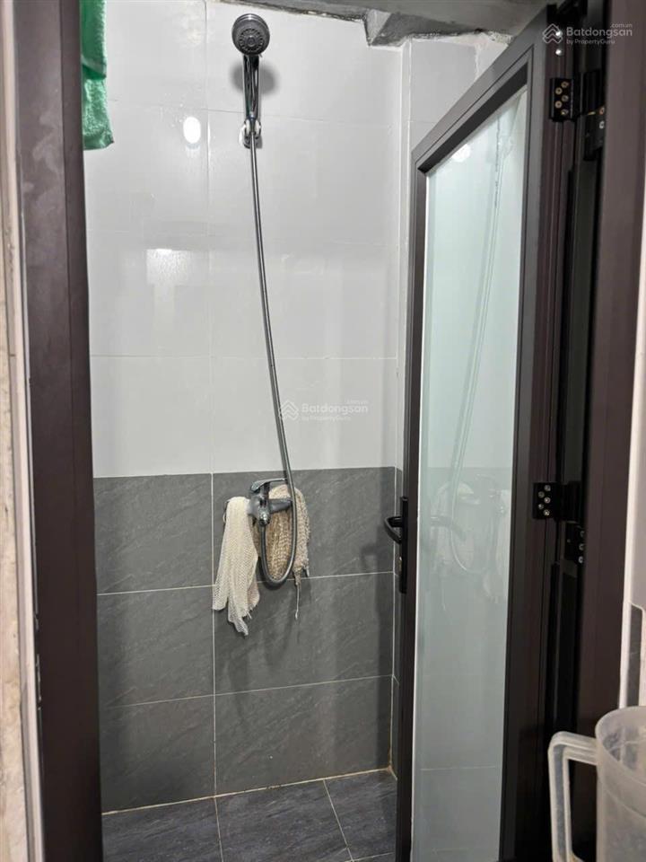 Bán căn nhà tập thể tầng 3 khu thành công, vị trí đẹp