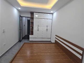 Bán căn tập thể ngõ phố nguyên hồng , nam thành công , vị trí đẹp ,ô tô vào