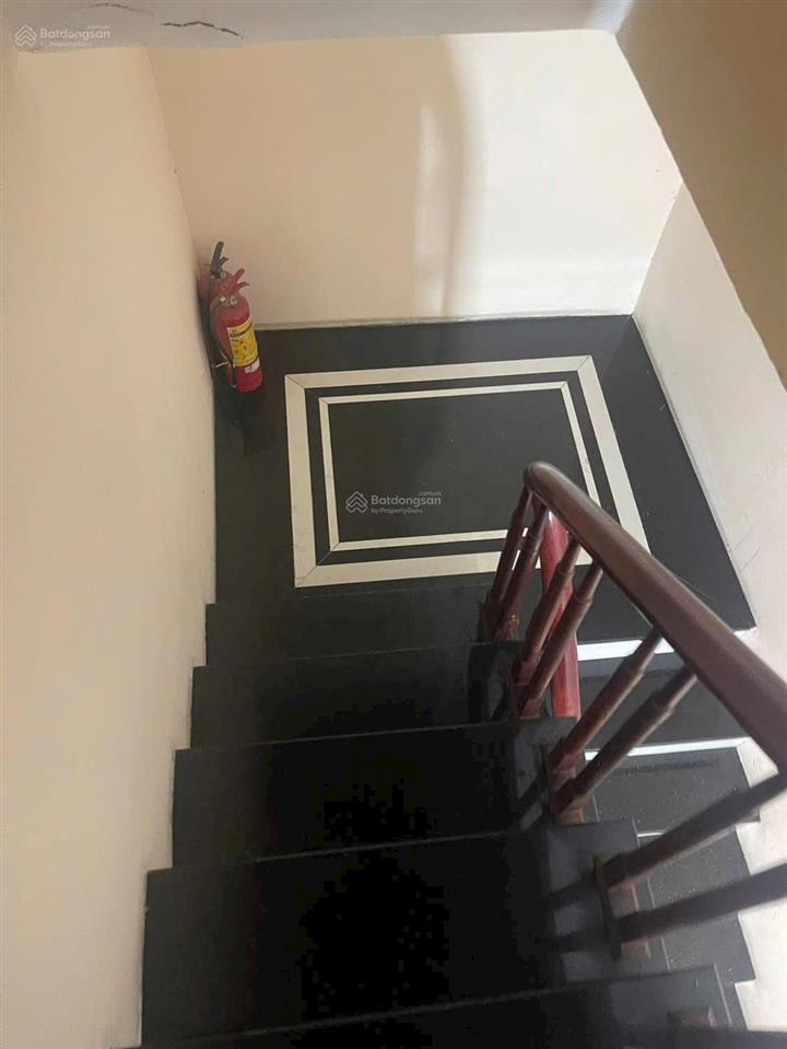 Bán căn nhà phố ngọc khánh quận ba đình , vị trí đẹp