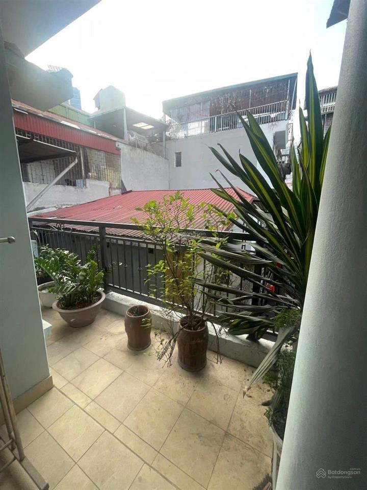 Bán căn nhà phố ngọc khánh quận ba đình , vị trí đẹp