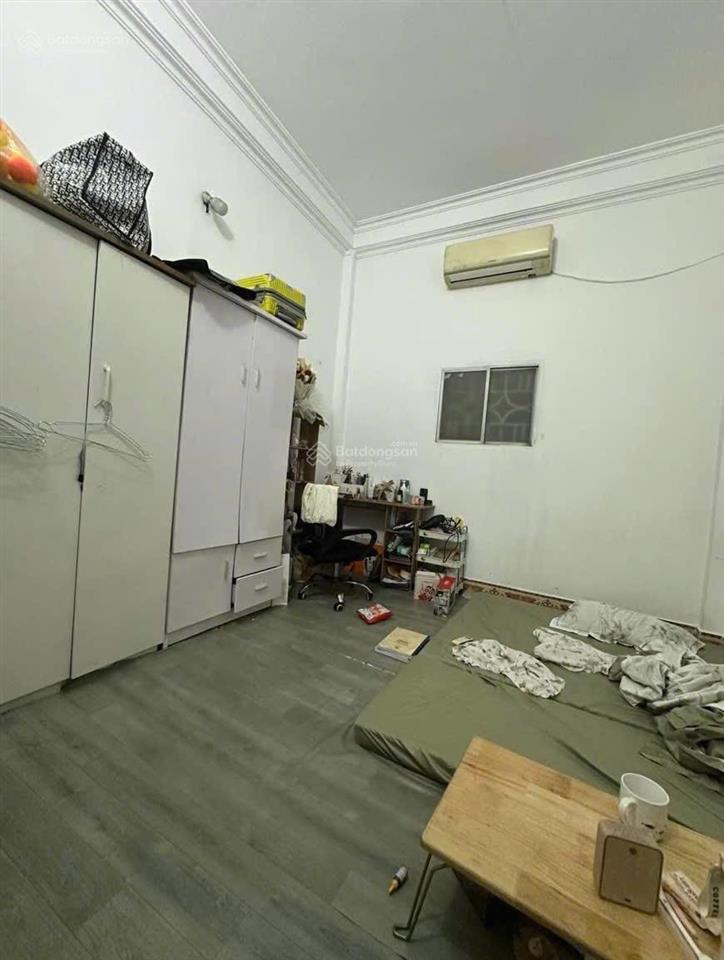 Bán căn nhà trong ngoc phố thịnh quang , vị trí đẹp
