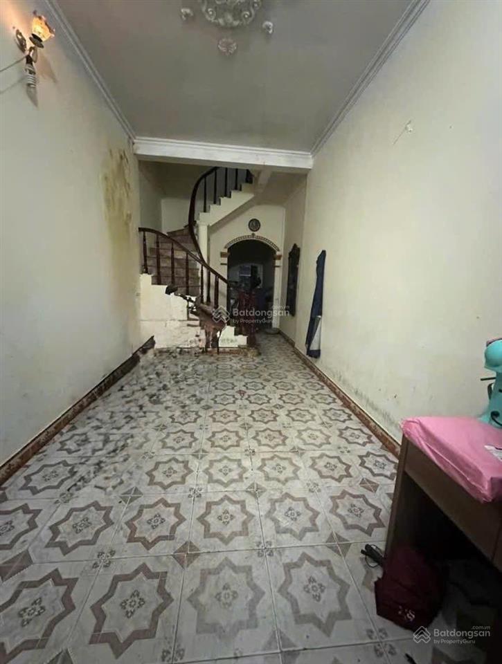 Bán căn nhà trong ngoc phố thịnh quang , vị trí đẹp