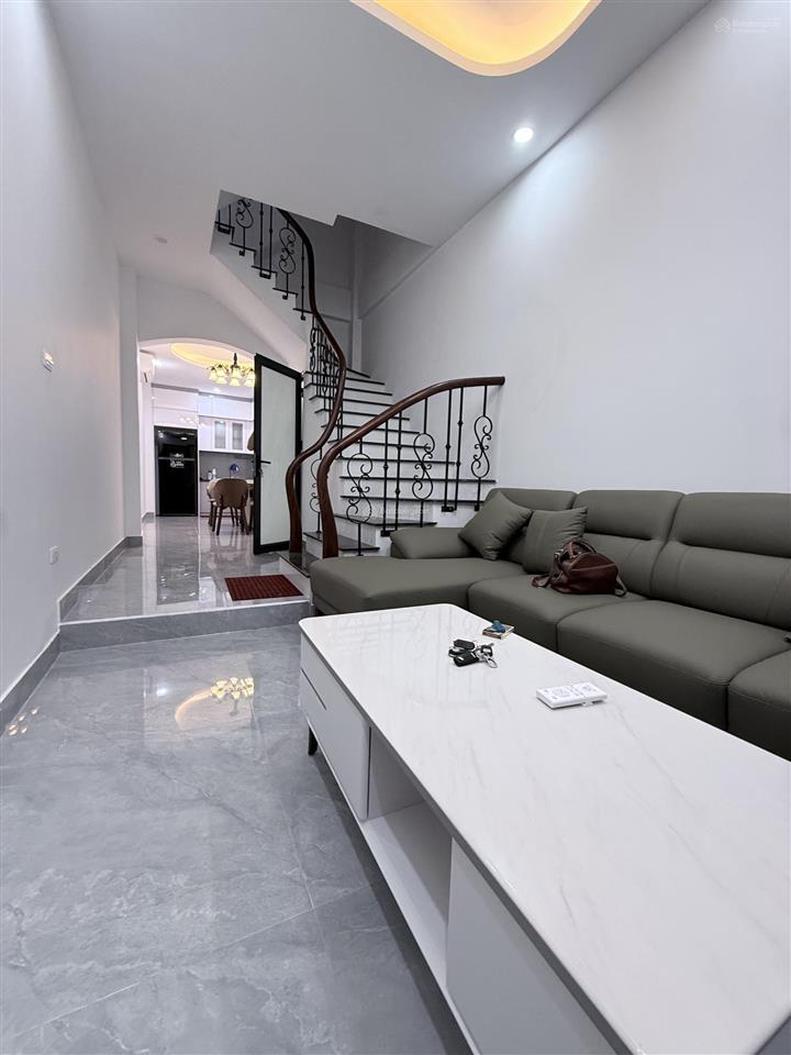 Căn nhà đẹp gần phố ngọc khánh, thiết kế mới đẹp