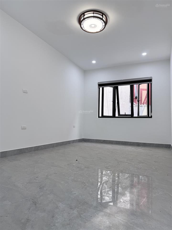 Căn nhà đẹp gần phố ngọc khánh, thiết kế mới đẹp