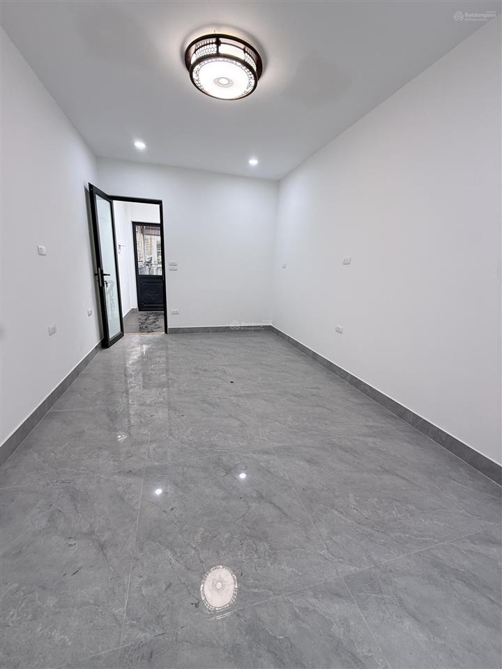 Căn nhà đẹp gần phố ngọc khánh, thiết kế mới đẹp