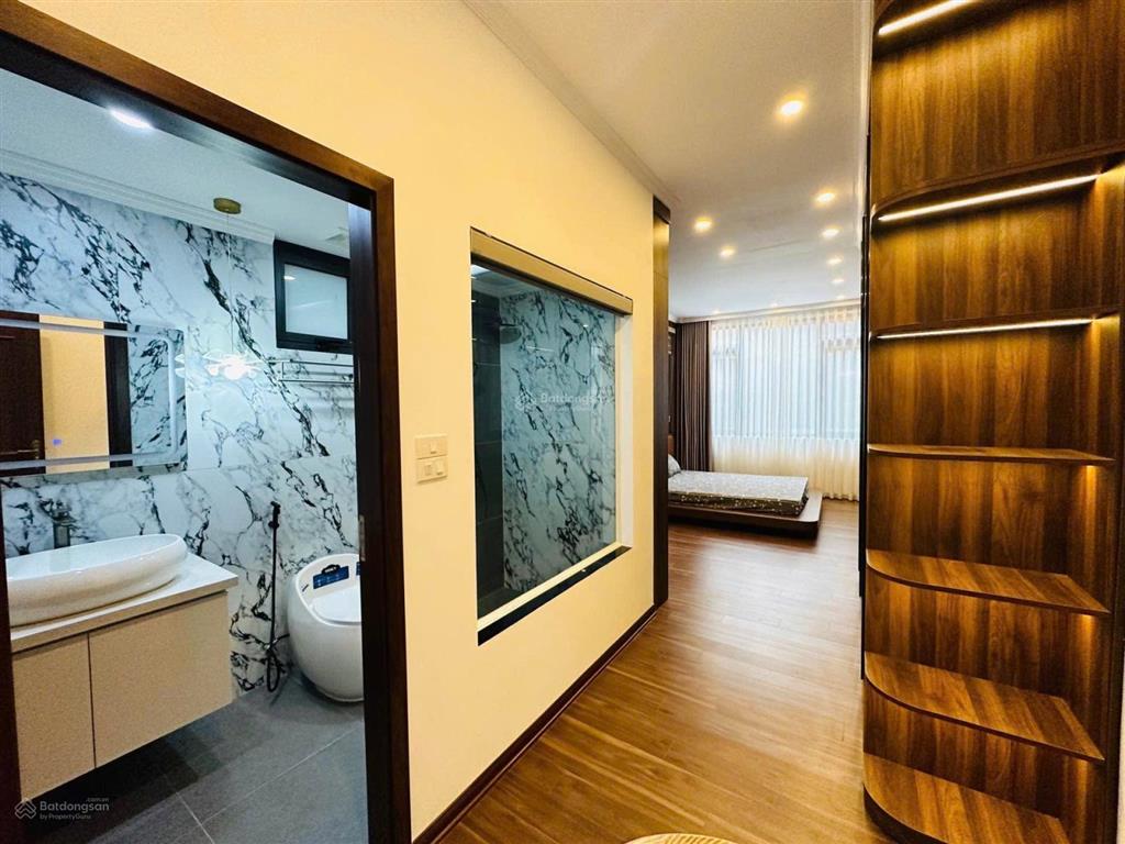 Nàng thơ ngọc khánh siêu đẹp, khách mua ở luôn