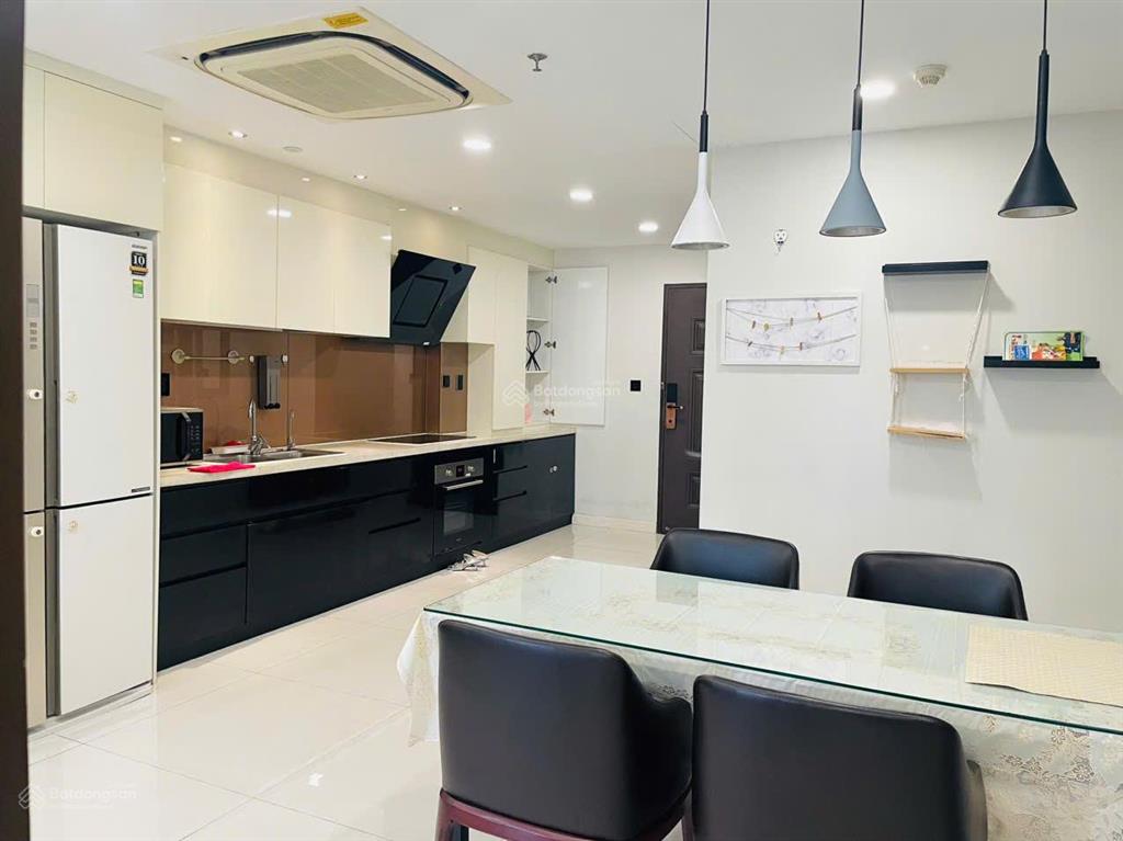 Hiếm! bán ch scenic valley 2, block b, 3pn, nhà đẹp, giá 8,95 tỷ, tặng kèm ô đậu xe hơi