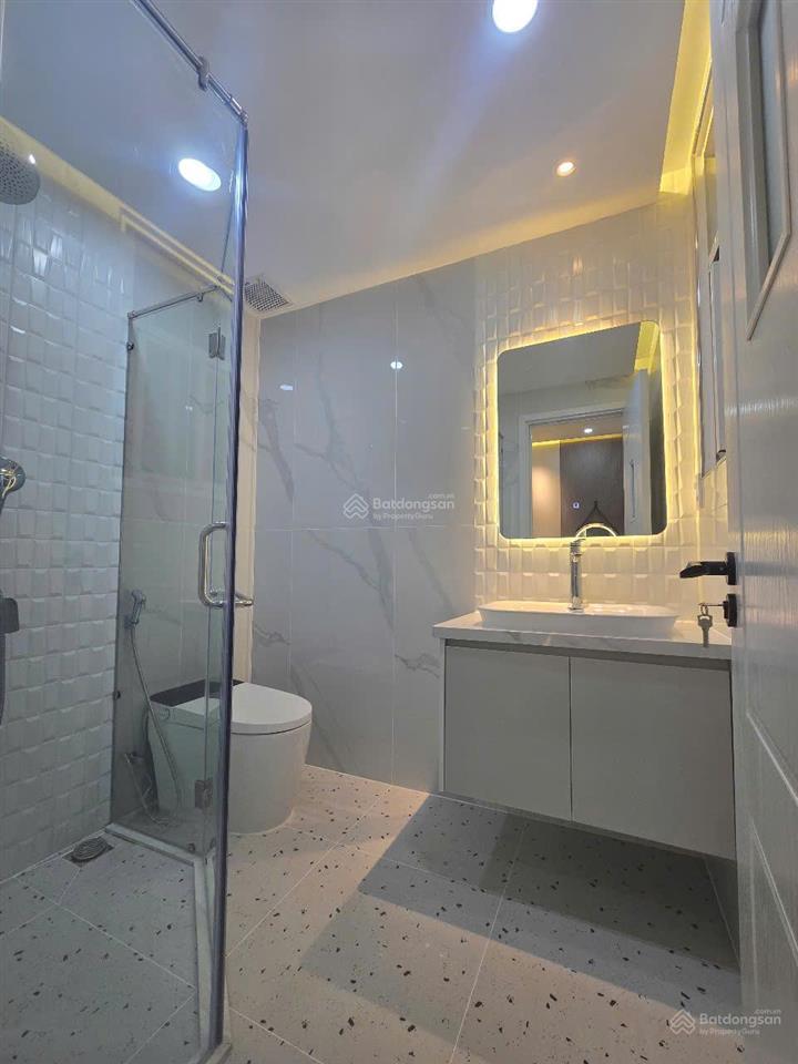 Hiếm! bán ch scenic valley 2, block b, 3pn, nhà đẹp, giá 8,95 tỷ, tặng kèm ô đậu xe hơi
