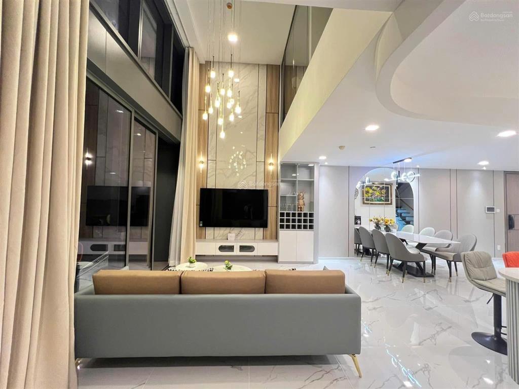 Hàng hiếm. cho thuê lofthouse thông tầng 2pn + 1 làm việc  nội thất cao cấp. sẵn key xem nhà