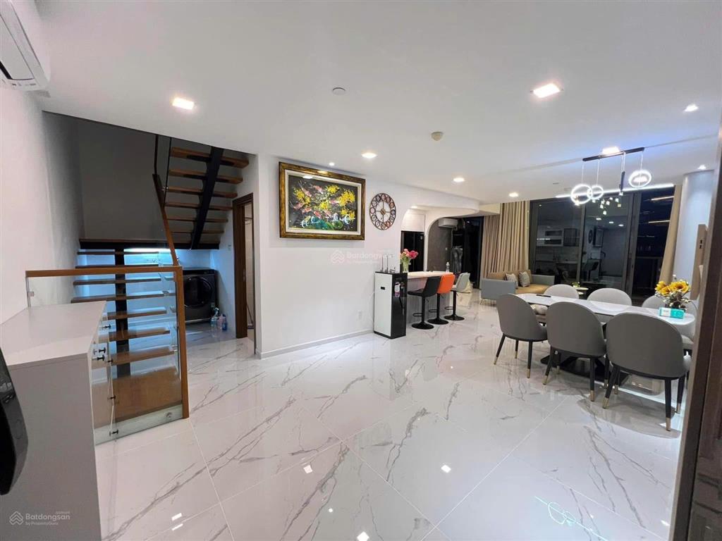 Hàng hiếm. cho thuê lofthouse thông tầng 2pn + 1 làm việc  nội thất cao cấp. sẵn key xem nhà