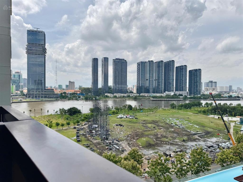 Hot deal giá tốt. galleira metropole cho thuê 2pn  40tr/th  view hồ bơi / sông sg