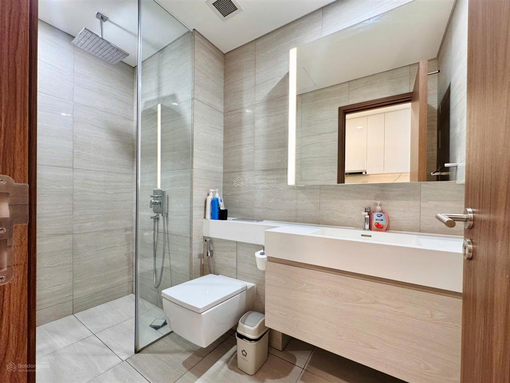 Hot deal giá tốt. galleira metropole cho thuê 2pn  40tr/th  view hồ bơi / sông sg