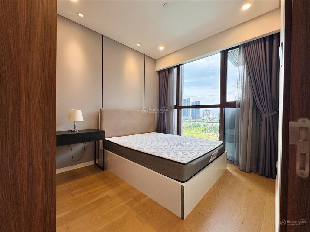 Hot deal giá tốt. galleira metropole cho thuê 2pn  40tr/th  view hồ bơi / sông sg