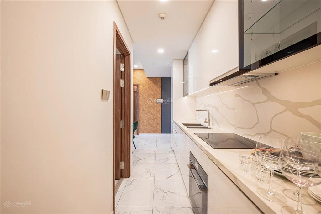 Hot deal giá tốt. galleira metropole cho thuê 2pn  40tr/th  view hồ bơi / sông sg