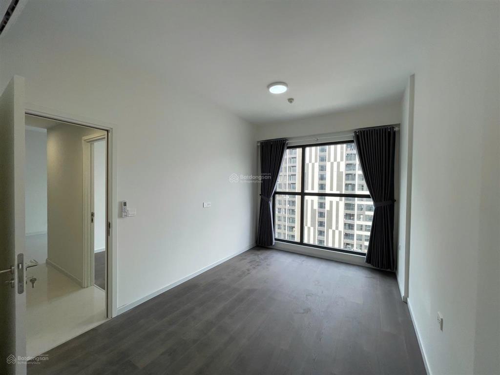 Kẹt tiền bán gấp 2pn  69m2  6 tỷ bao toàn bộ thuế phí sang tên tại victoria.  zalo 0901 987 ***