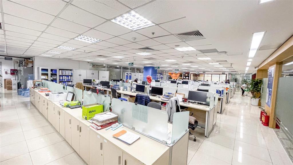 Chuyển nhượng hợp đồng thuê văn phòng full nội thất. giá thanh lý