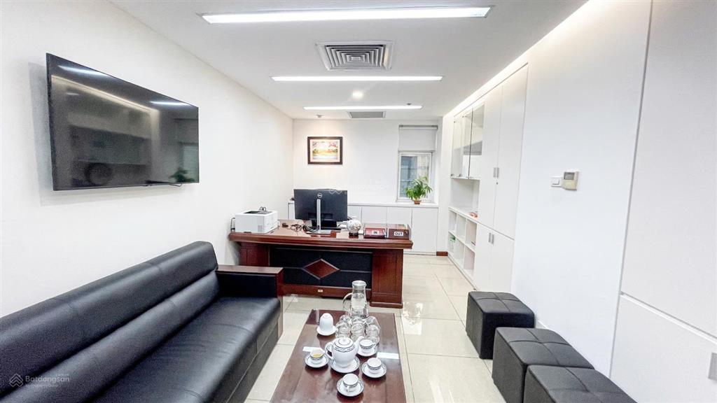Chuyển nhượng hợp đồng thuê văn phòng full nội thất. giá thanh lý