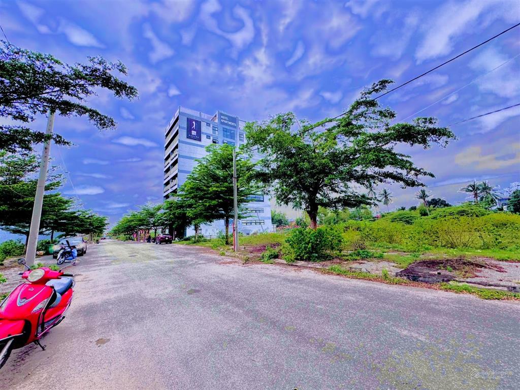 Kđt sentosa cạnh khách sạn 9 tầng hàn quốc đường 7m5 lề 5m, s 141m2