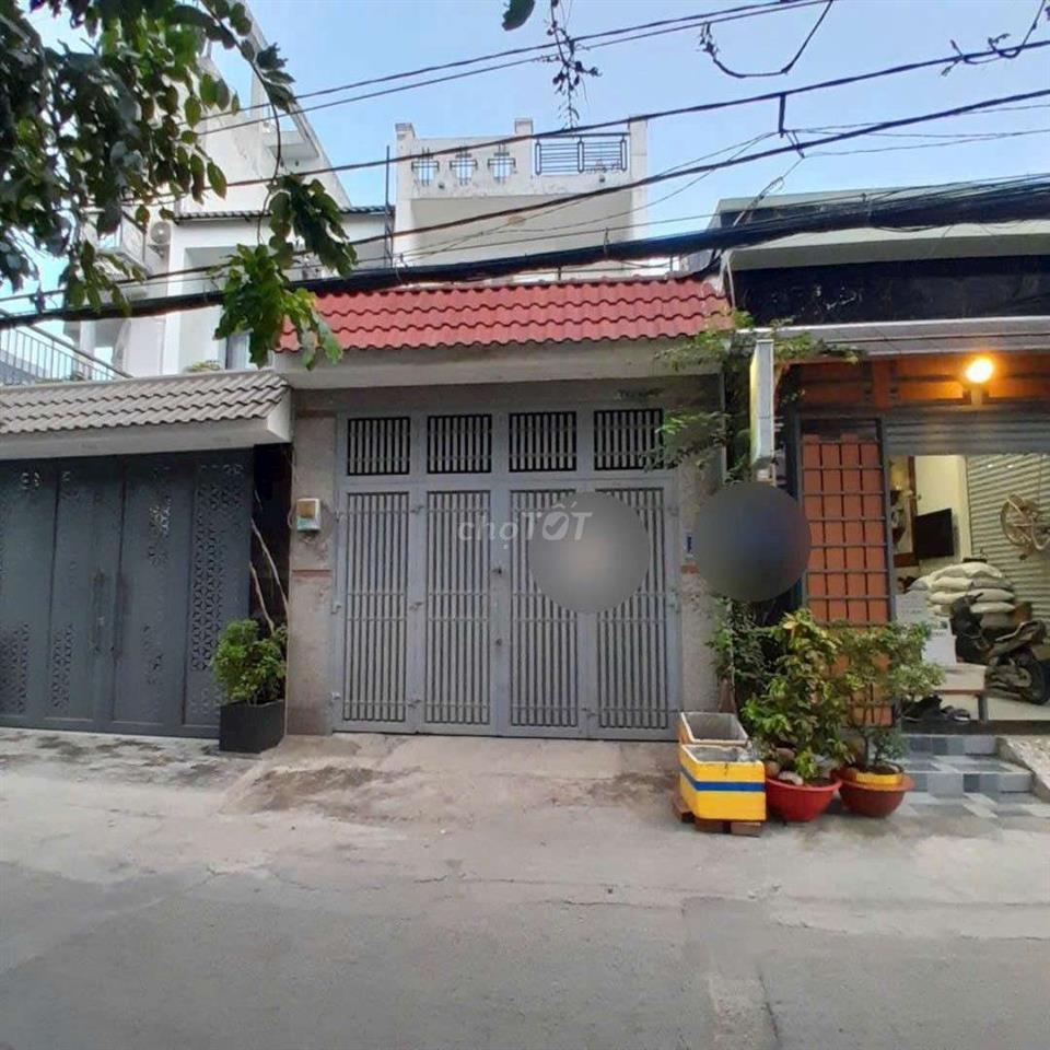 Mặt đường kinh doanh