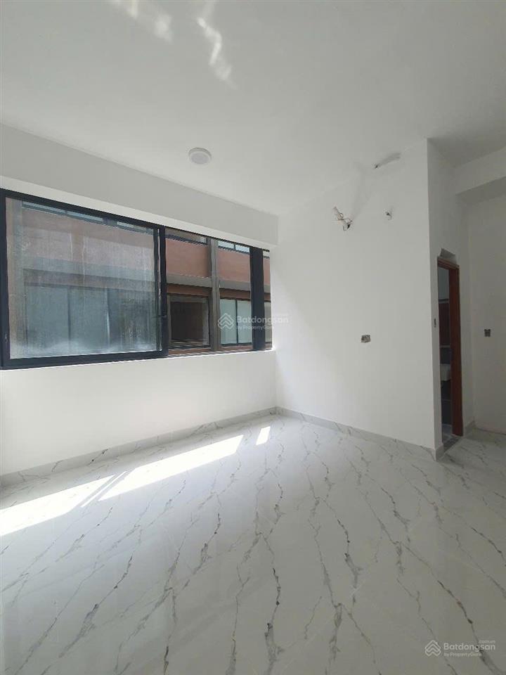 Cho thuê nguyên lầu 1 giá 14 triệu khu the global city, nhà đẹp mới.