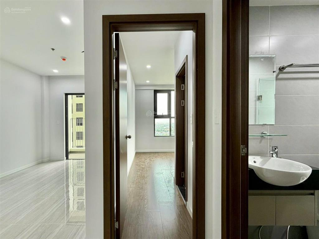 Bán nhanh căn hộ 2pn bcons city gần metro số 1 giá tốt có sẵn hợp đồng thuê.  0931 118 ***