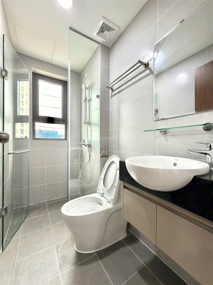 Bán nhanh căn hộ 2pn bcons city gần metro số 1 giá tốt có sẵn hợp đồng thuê.  0931 118 ***