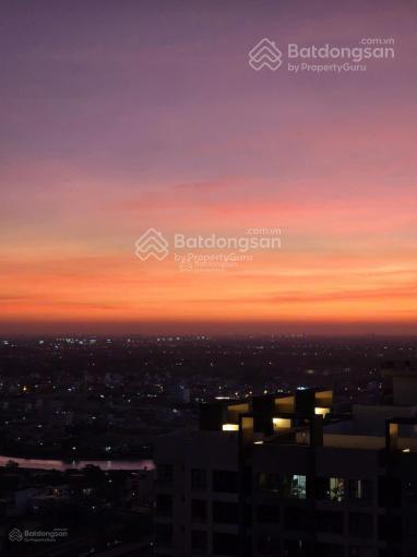Căn góc 3pn aka neo  tầng cao  view thoáng, nội thất cơ bản, có hđ thuê 15tr/tháng.  0931 118 ***