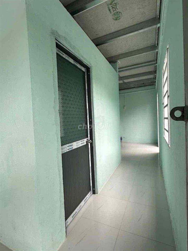 Nhà mới xây nguyên căn