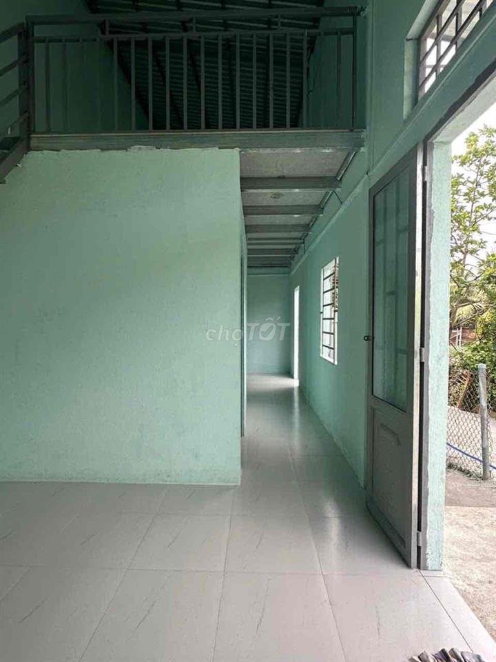 Nhà mới xây nguyên căn