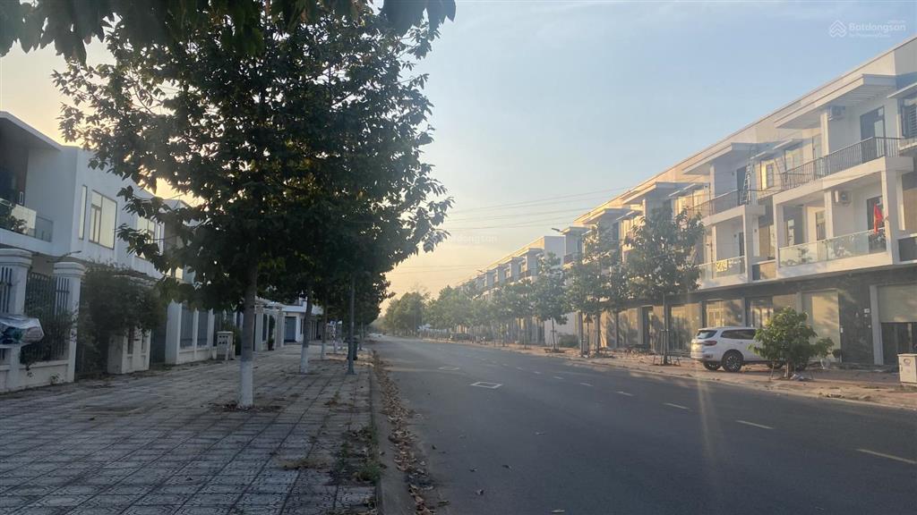 Bán gấp biệt thự tại khu đô thị bàu xéo, 6,5 tỷ, 220m2