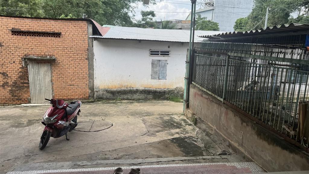 Bán nhà bình minh 110m2 sổ riêng thổ cư, giá chỉ 1,150 tỷ ngay nhà thờ tân bình