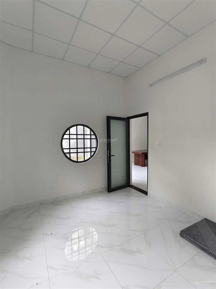 Nhà 160m2 sổ riêng thổ cư, xã đồi 61 ngay trung tâm giá cực rẻ chỉ 1,180 tỷ