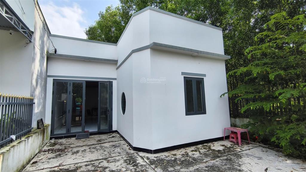Nhà 160m2 sổ riêng thổ cư, xã đồi 61 ngay trung tâm giá cực rẻ chỉ 1,180 tỷ