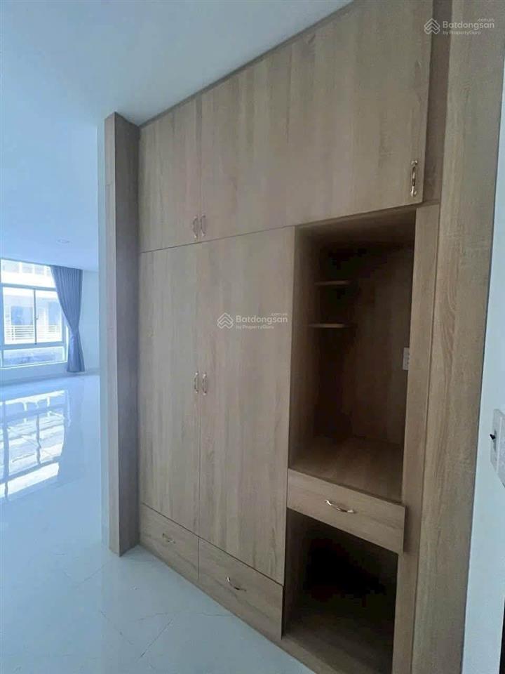 Cho thuê shophouse tại khu phố thương mại unitown, 104m2, view đẹp, giá tốt