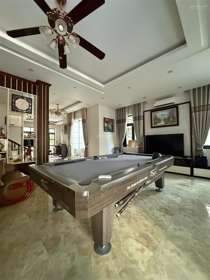 Bán bt 200m2 tại dãy paris 12, vinhomes imperia, trục thông (81 căn đầu tiên), gần sông, 27 tỷ vnd