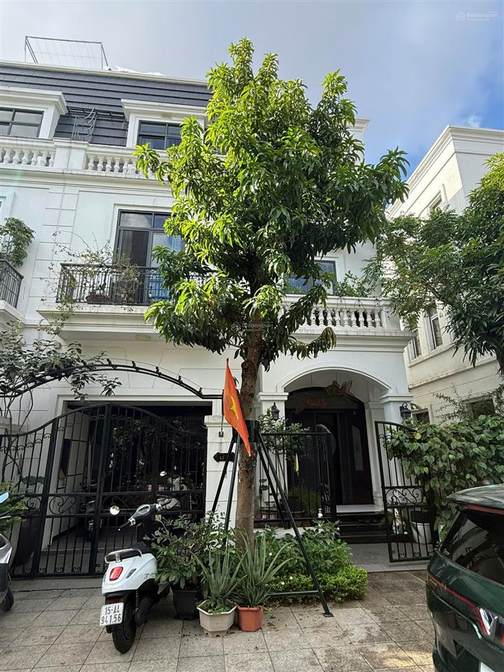 Bán bt 200m2 tại dãy paris 12, vinhomes imperia, trục thông (81 căn đầu tiên), gần sông, 27 tỷ vnd