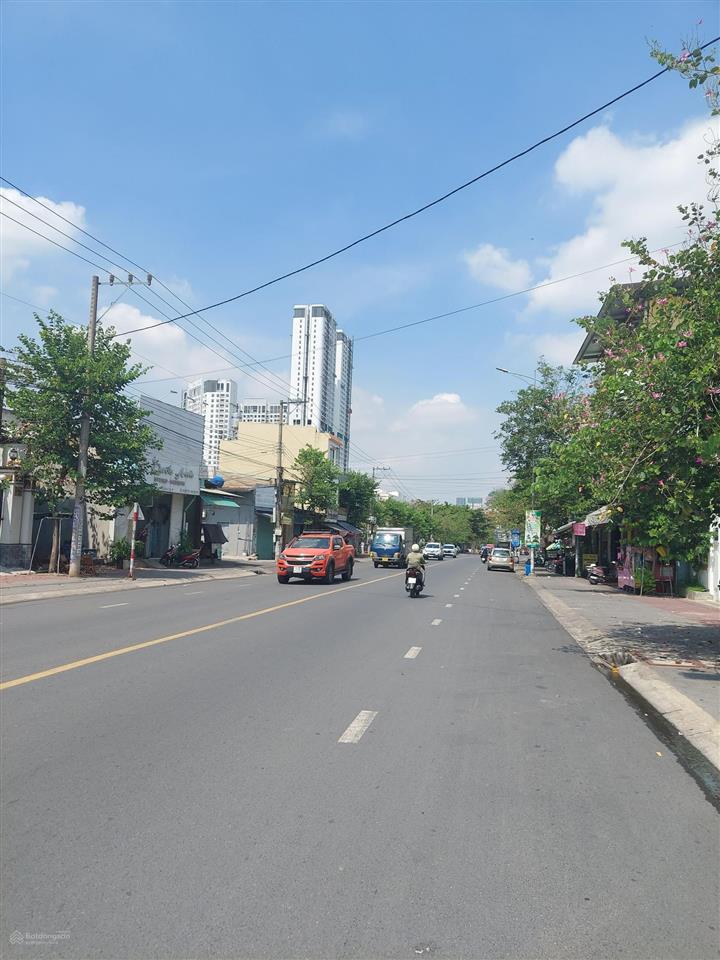 Bán đất mặt đường hai bà trưng ngay go dĩ an, 11,8 tỷ, 110m2, ngang 6m, kdbb vip