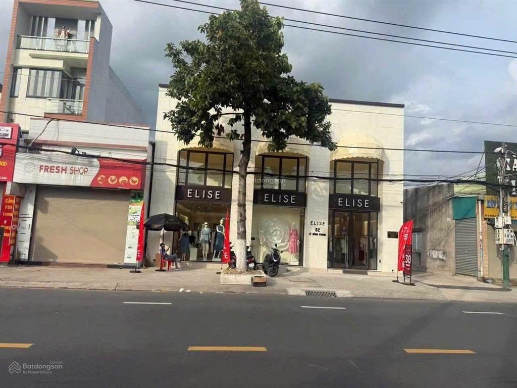 Góc 2 mặt tiền lê hồng phong  ngang 12m  dòng tiền 40 triệu/tháng
diện tích 272m, ngang 12m,