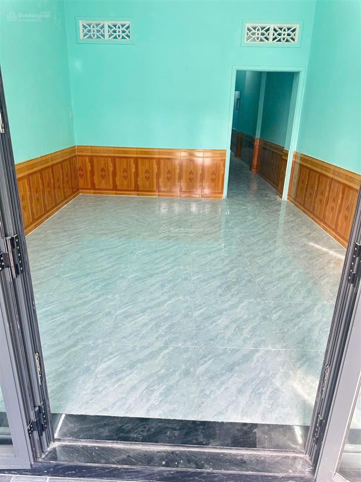 Nhà gần chợ dĩ an 1, phường dĩ an, tp dĩ an. giá 4,5 tỷ tl. diện tích 80m2 (4x20m), thổ cư 50m2.