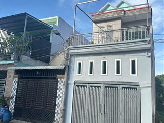 Nhà gần chợ dĩ an 1, phường dĩ an, tp dĩ an. giá 4,5 tỷ tl. diện tích 80m2 (4x20m), thổ cư 50m2.