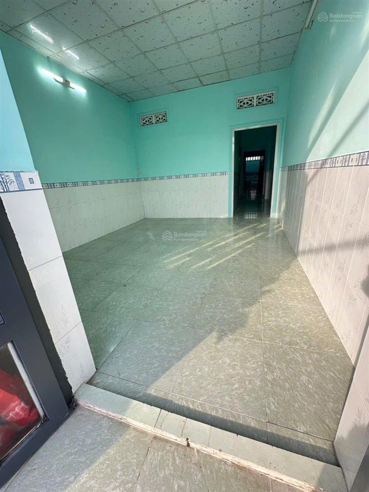 Nhà gần chợ dĩ an 1, phường dĩ an, tp dĩ an. giá 4,5 tỷ tl. diện tích 80m2 (4x20m), thổ cư 50m2.