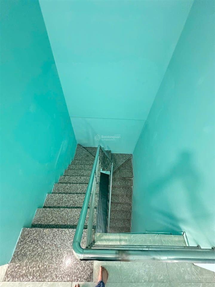 Nhà gần chợ dĩ an 1, phường dĩ an, tp dĩ an. giá 4,5 tỷ tl. diện tích 80m2 (4x20m), thổ cư 50m2.