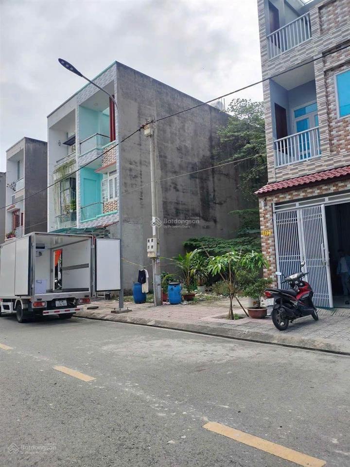 Chỉ 3,350 tỷ, bán vội
bán gấp lô đất đường n3  khu phú mỹ hiệp, dĩ an
 cuối đường nguyễn an ninh