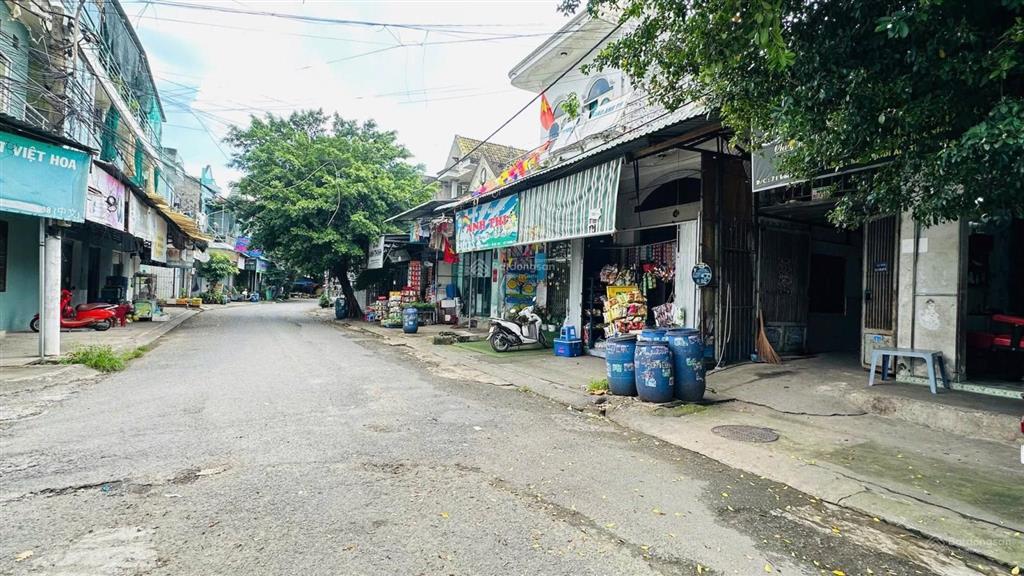 Chỉ  6,7 tỷ, với 208m, rẻ nhất khu
bán lô đất tặng dãy nhà trọ gần chợ xóm vắng, phường dĩ an